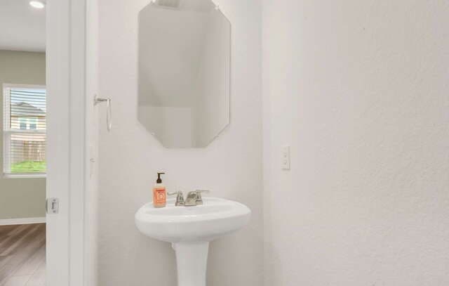 rental at 7723  Fern Holw in San Antonio, TX — photo 4