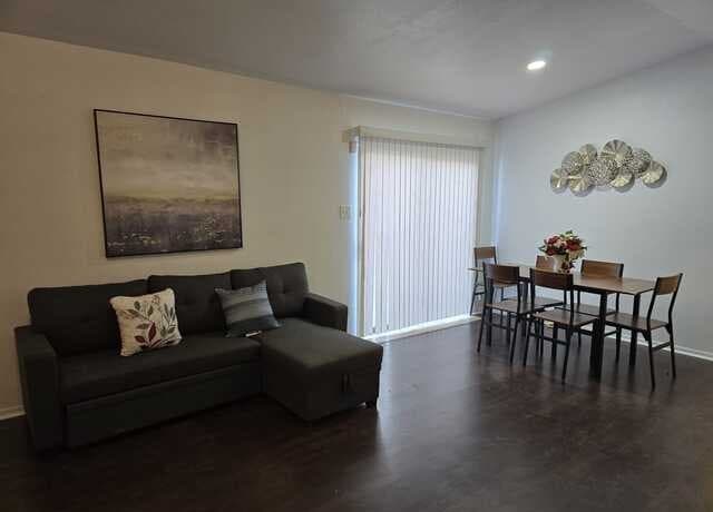 rental at 4111  Sunrise Terrace in San Antonio, TX — photo 5