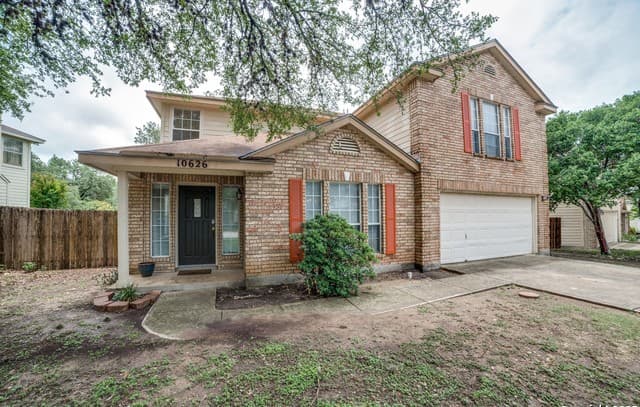 rental at 10626  Cat Mtn in San Antonio, TX — photo 2