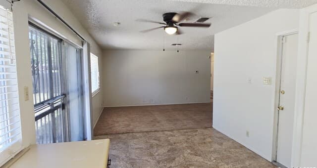rental at 3043  Timber View in San Antonio, TX — photo 5