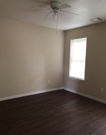 rental at 7543  Windsor Oaks in San Antonio, TX — photo 2