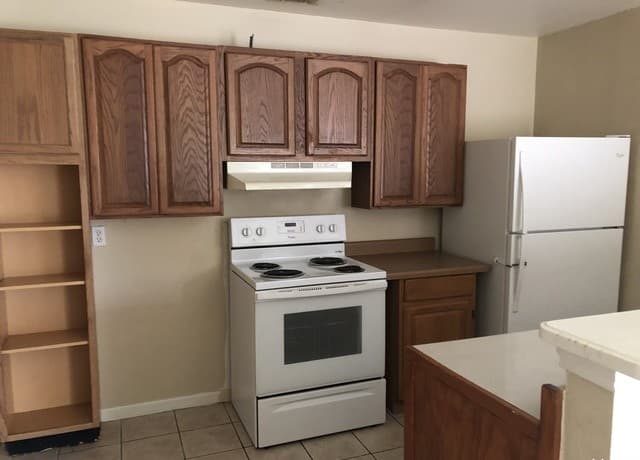 rental at 7543  Windsor Oaks in San Antonio, TX — photo 3