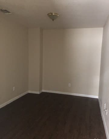 rental at 7543  Windsor Oaks in San Antonio, TX — photo 5