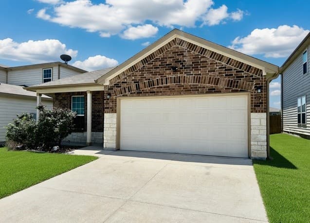 rental at 452  Holly Bush in New Braunfels, TX — photo 2