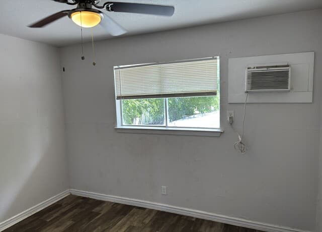 rental at 3614  Neer Unit 3 in San Antonio, TX — photo 2