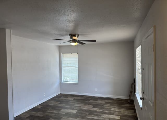 rental at 3614  Neer Unit 3 in San Antonio, TX — photo 4