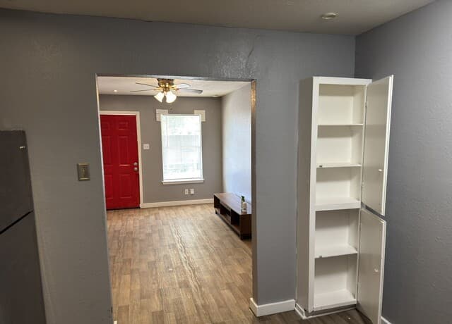 rental at 3614  Neer Unit 7 in San Antonio, TX — photo 3