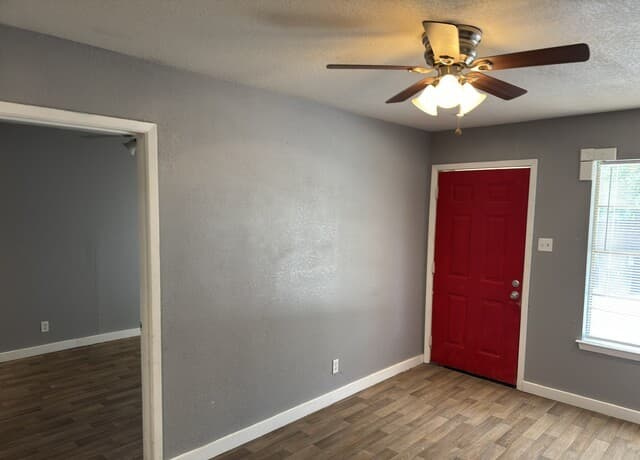 rental at 3614  Neer Unit 7 in San Antonio, TX — photo 4