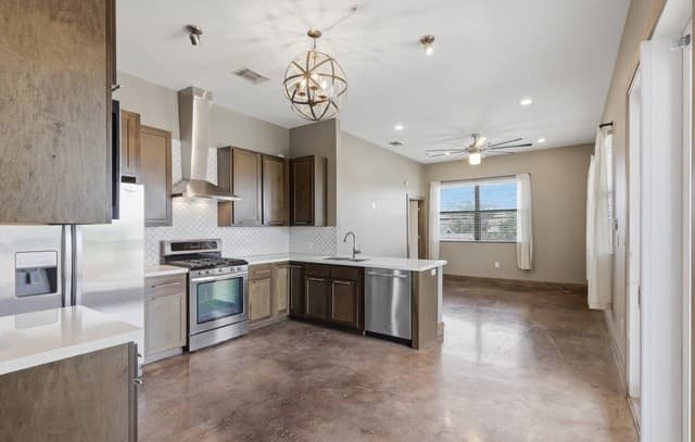 rental at 1542 N Alamo St Unit 201 in San Antonio, TX — photo 4
