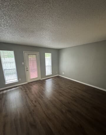 2-bedroom rental at 4906 Ali Unit 4 in San Antonio, TX — photo 3