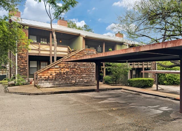 rental at 415  Albany Unit F in Alamo Heights, TX — photo 2