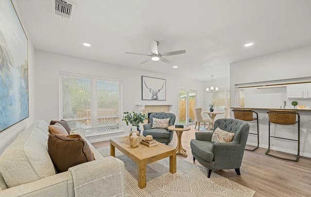 rental at 10223  Flatland Trl in Converse, TX — photo 4