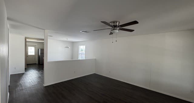 rental at 8411  Crinum Lily Dr in Converse, TX — photo 3