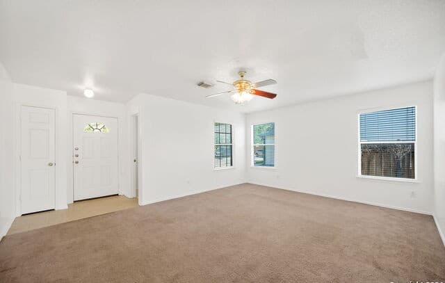 rental at 7  Kenrock Rdg in San Antonio, TX — photo 2