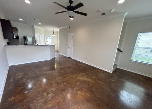 rental at 622  Meadow Arbor Ln Unit 1 in Universal City, TX — photo 2