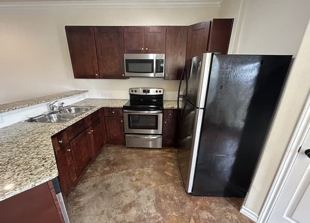 rental at 622  Meadow Arbor Ln Unit 1 in Universal City, TX — photo 5