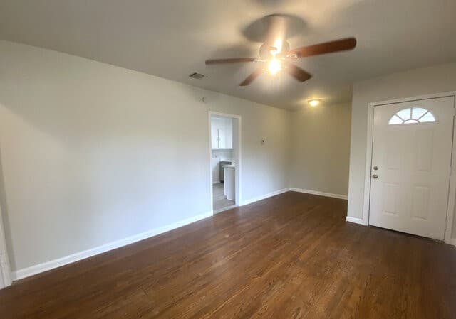 rental at 158  Weizmann St in San Antonio, TX — photo 1