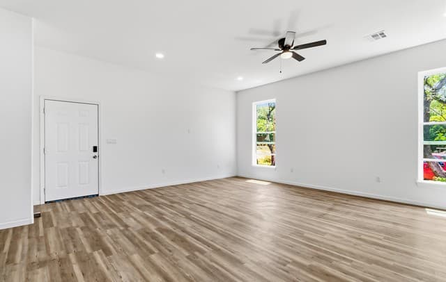 rental at 1130  Hidden Fawn Unit 1 in Canyon Lake, TX — photo 5