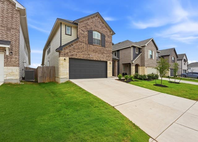 rental at 14340  Iron Knight in San Antonio, TX — photo 3