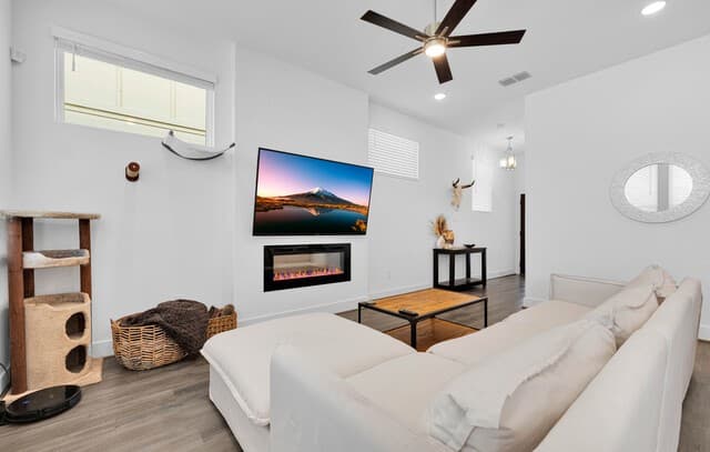 rental at 8851  Oakland Rd Unit 36 in San Antonio, TX — photo 3