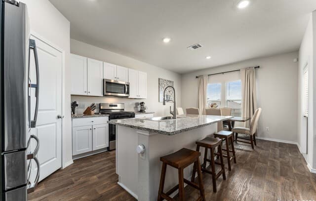 rental at 3127  Keuka Park Dr in San Antonio, TX — photo 5