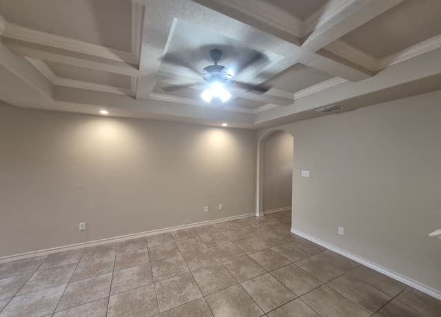 rental at 7014  Donovan Way Unit 103 in San Antonio, TX — photo 4