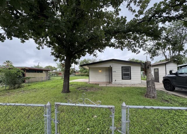 3-bedroom rental at 6106 Cedar Valley in San Antonio, TX — photo 1
