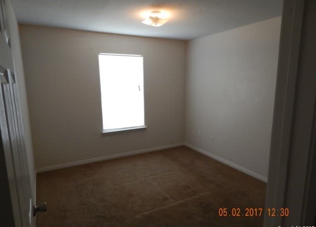 rental at 11324  Indian Cyn in San Antonio, TX — photo 4