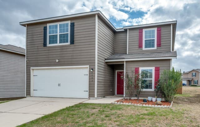 rental at 6002  Southern Vis in San Antonio, TX — photo 1