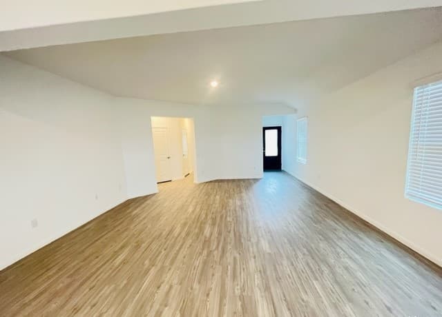 rental at 742  Haas Way in San Antonio, TX — photo 3