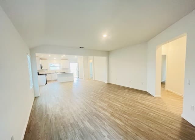 rental at 742  Haas Way in San Antonio, TX — photo 4