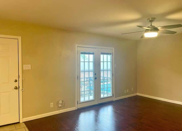 rental at 6718  Callaghan Rd Unit 515 in San Antonio, TX — photo 3