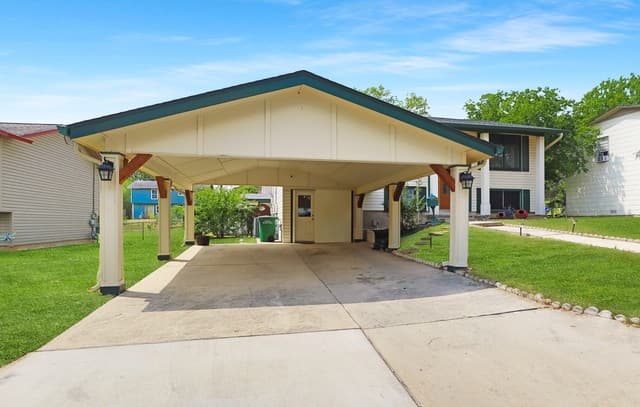 rental at 3814  Gayle Ave in San Antonio, TX — photo 3