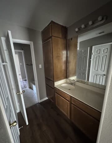 2-bedroom rental at 4906 Ali Unit 3 in San Antonio, TX — photo 3