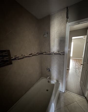 2-bedroom rental at 4906 Ali Unit 3 in San Antonio, TX — photo 4