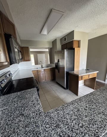 2-bedroom rental at 4906 Ali Unit 3 in San Antonio, TX — photo 5