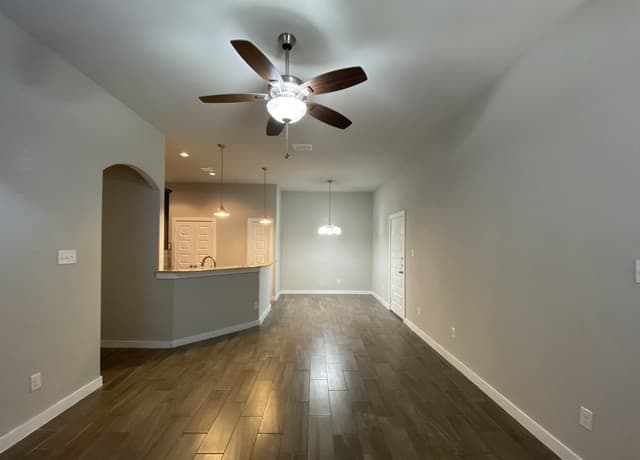 rental at 371  Creekside Curv in New Braunfels, TX — photo 4