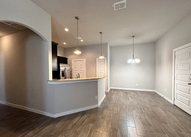 rental at 371  Creekside Curv in New Braunfels, TX — photo 5