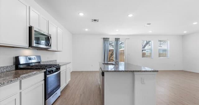 rental at 5518  Fossil Way in San Antonio, TX — photo 5