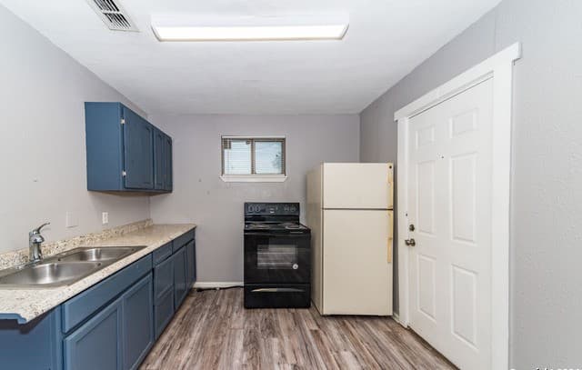 rental at 508  Bee St in San Antonio, TX — photo 5