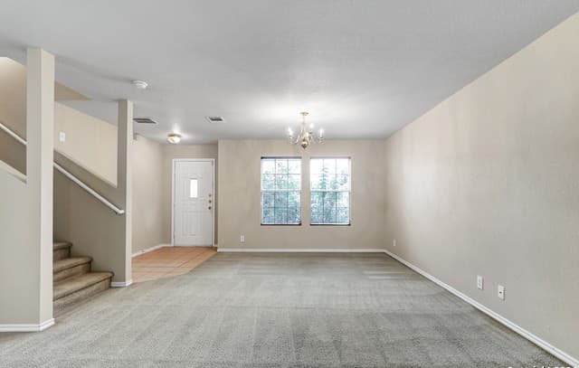 rental at 210  Birchwood Bay in San Antonio, TX — photo 2