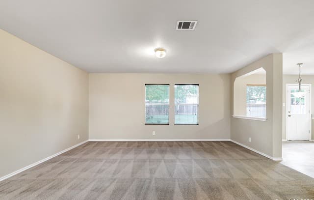 rental at 210  Birchwood Bay in San Antonio, TX — photo 5