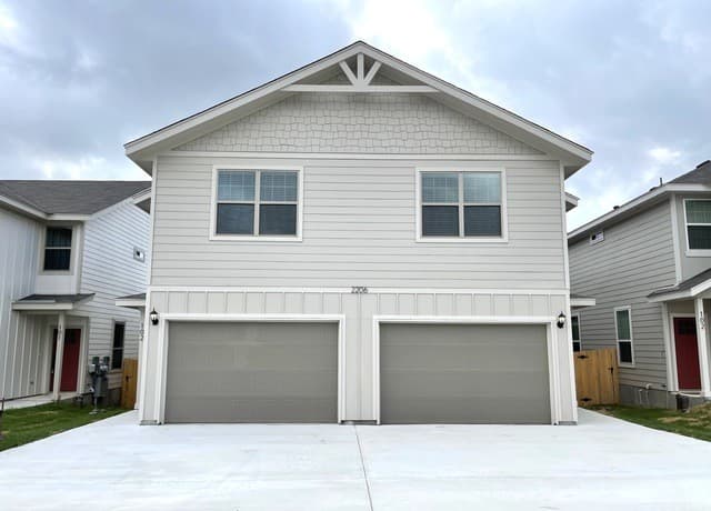 rental at 2206  Sandlewood Cove Unit 102 in San Antonio, TX — photo 3