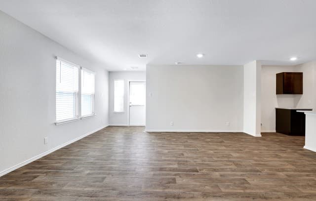 rental at 13512  Waxman Spark in San Antonio, TX — photo 3