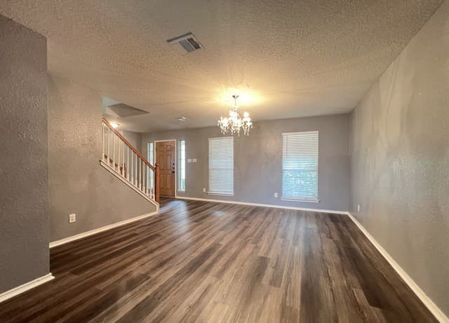 rental at 10031  Stagecoach Bay in San Antonio, TX — photo 4