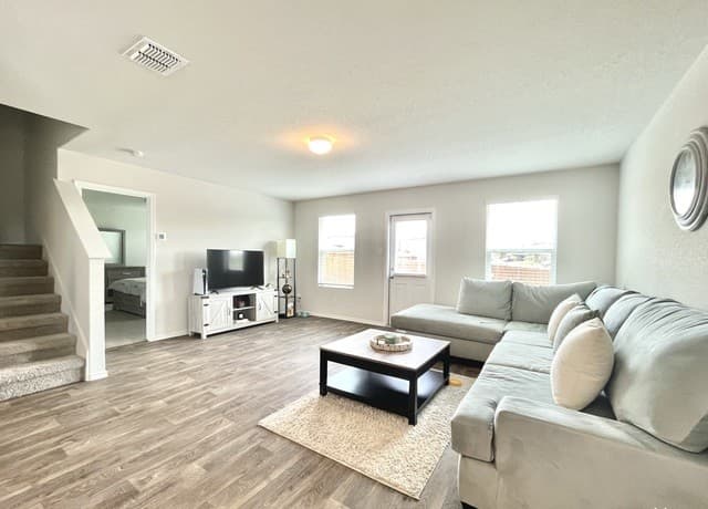 rental at 2526  Wentwood Run in San Antonio, TX — photo 5