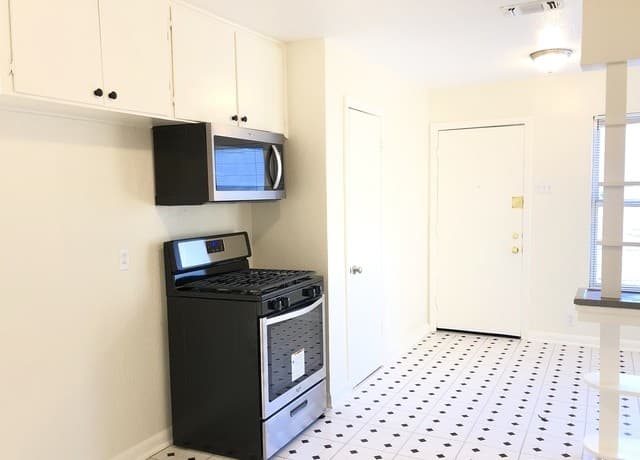 rental at 210  Laddie Pl in San Antonio, TX — photo 5