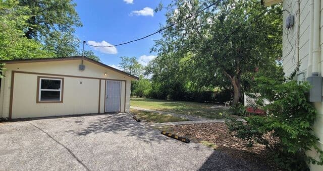 rental at 234  Senisa Dr Unit 3 in San Antonio, TX — photo 2