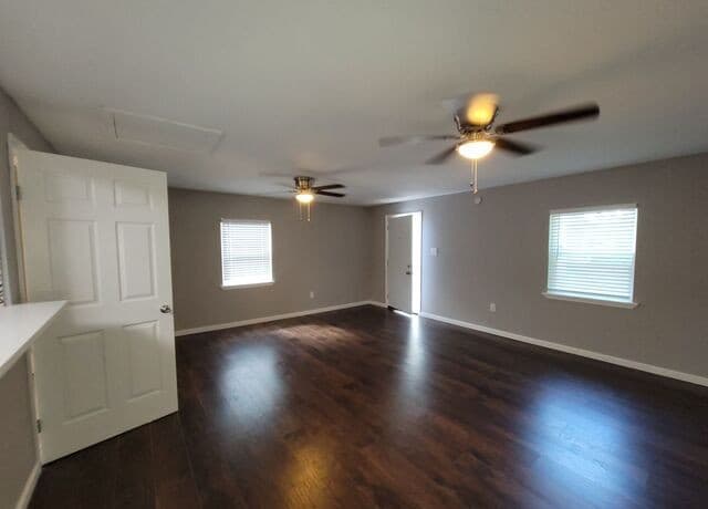 rental at 234  Senisa Dr Unit 3 in San Antonio, TX — photo 5