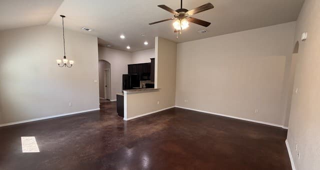 rental at 708  Saengerhalle Rd in New Braunfels, TX — photo 2